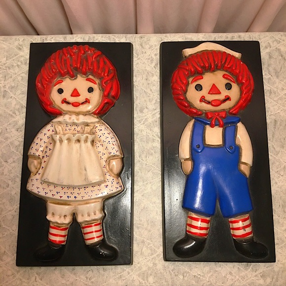 Vintage 1940s Raggedy Ann & Andy Set Of 2 Wall Hanging Ceramic Plaques - Picture 1 of 5